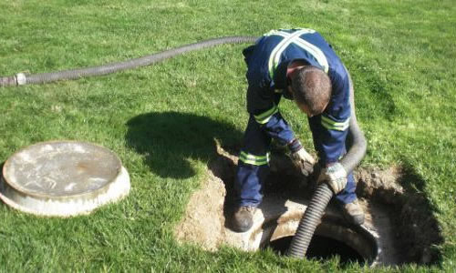 Causes and Signs of Septic Leaks